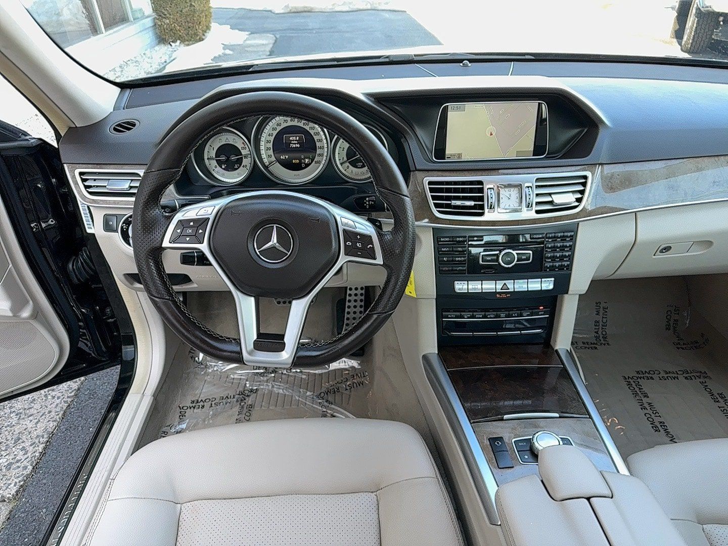 Used 2014 Mercedes-Benz E 350 4MATIC Sedan image 7