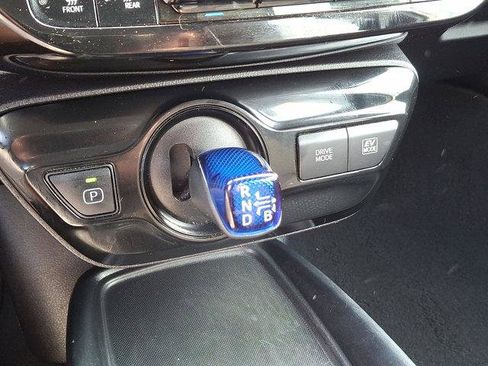 Certified 2022 Toyota Prius LE FWD image 14