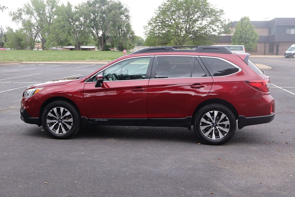 Used 2015 Subaru Outback 2.5i Limited AWD/4WD image 9