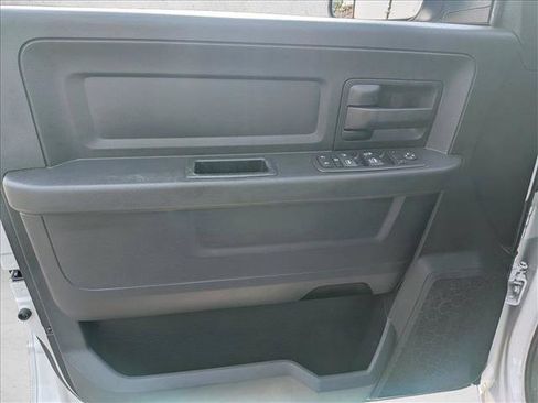 Used 2016 RAM 1500 Express RWD image 9