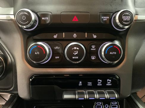 Used 2019 RAM 1500 Big Horn AWD/4WD image 26