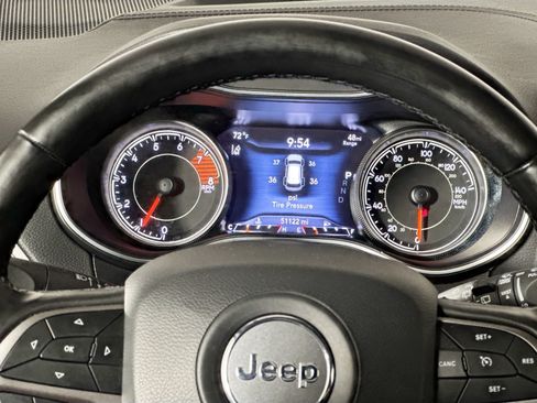 Used 2021 Jeep Cherokee Limited AWD/4WD image 39