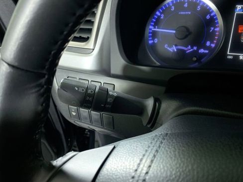 Used 2018 Toyota Highlander LE image 14