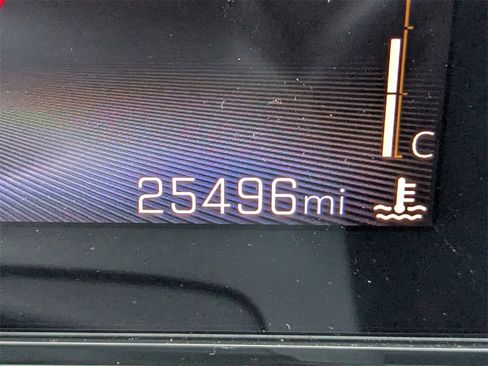 Certified 2025 Chevrolet Trax LT w/ Driver Confidence Package image 32