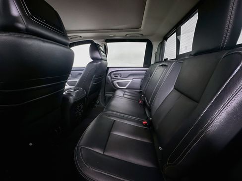 Used 2021 Nissan Titan SL w/ Moonroof Package AWD/4WD image 28