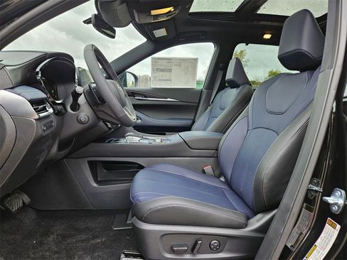 New 2026 INFINITI QX60 Sport image 12
