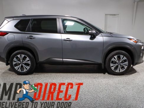 Used 2023 Nissan Rogue SV image 6
