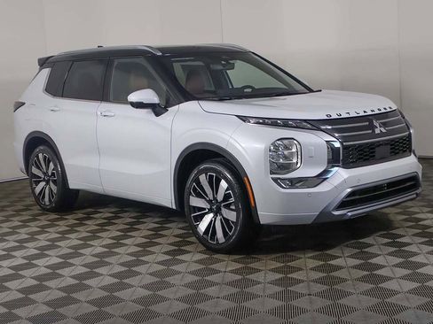 New 2026 Mitsubishi Outlander SEL image 60