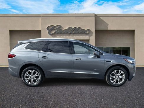 Used 2020 Buick Enclave Avenir w/ Avenir Technology Package image 2