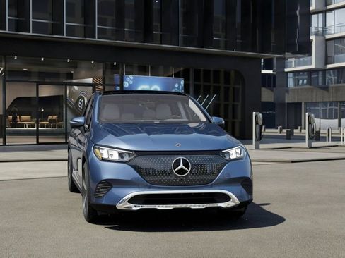 Certified 2023 Mercedes-Benz EQE 350+ 4MATIC SUV image 8