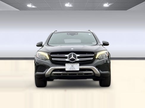 Used 2017 Mercedes-Benz GLC 300 4MATIC image 5