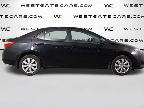 Used 2017 Toyota Corolla LE w/ Carpet Mat Package (TMS) FWD image 37