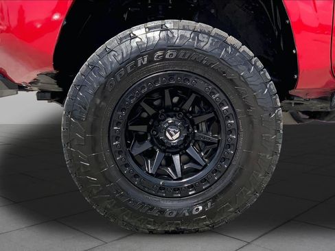Used 2023 Toyota Tacoma SR AWD/4WD image 11