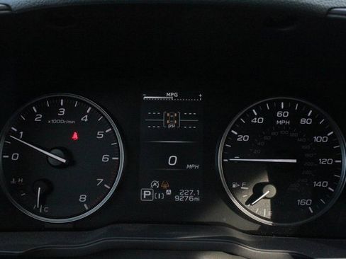 Certified 2024 Subaru Crosstrek 2.5i Limited w/ Crosstrek Mirror Package image 27