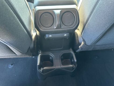 Used 2025 Jeep Wrangler Sport S AWD/4WD image 22