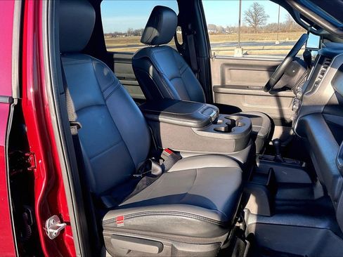 Used 2024 RAM 3500 Tradesman w/ Chrome Appearance Group image 8