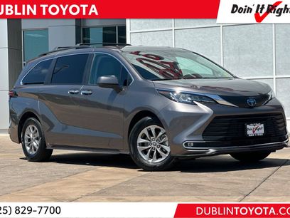 Certified 2022 Toyota Sienna XLE w/ XLE Plus Package