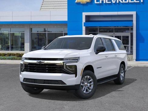 New 2026 Chevrolet Suburban LS image 6