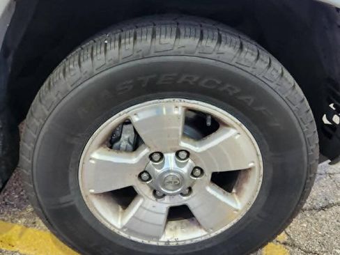 Used 2005 Toyota 4Runner SR5 AWD/4WD image 34