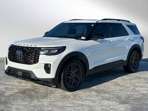 Used 2025 Ford Explorer ST w/ Sun And Sound Package image 7