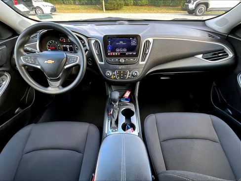 Used 2023 Chevrolet Malibu LT image 21
