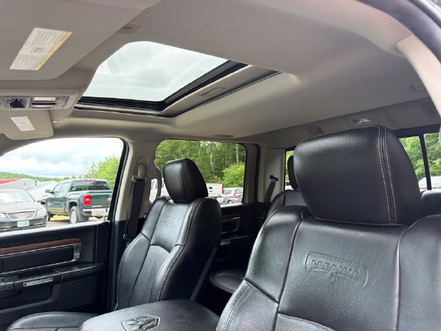 Used 2018 RAM 1500 Laramie w/ Convenience Group AWD/4WD image 22