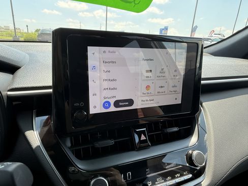 Used 2025 Toyota Corolla Cross AWD Hybrid image 8