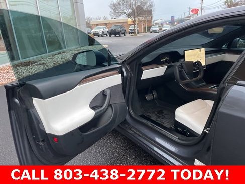 Used 2022 Tesla Model S image 4