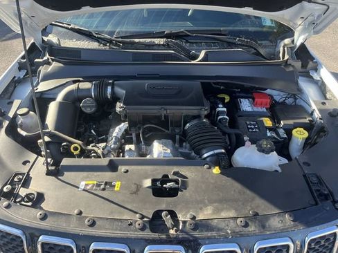 Used 2023 Jeep Compass Limited image 19