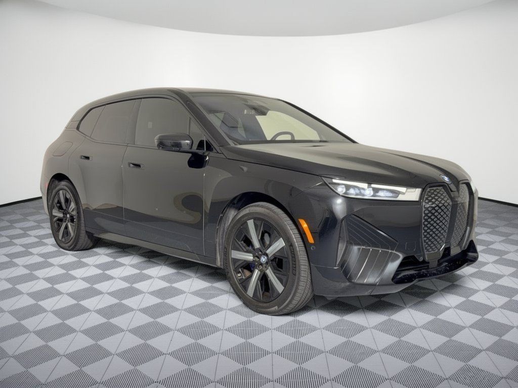 Certified 2024 BMW iX xDrive50 w/ Premium Package AWD/4WD image 7
