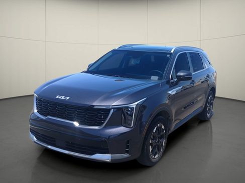 Used 2025 Kia Sorento S w/ Panoramic Sunroof Package FWD image 3