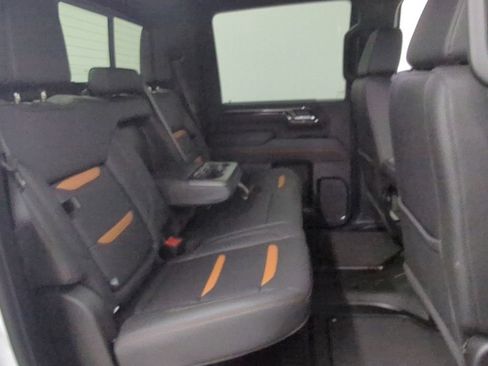 Used 2026 GMC Sierra 2500 AT4 w/ Technology Package AWD/4WD image 33