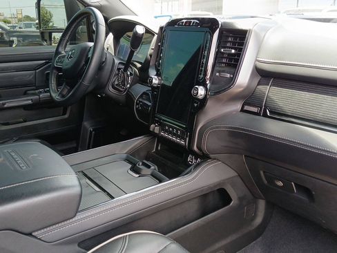 Used 2024 RAM 2500 Limited AWD/4WD image 17