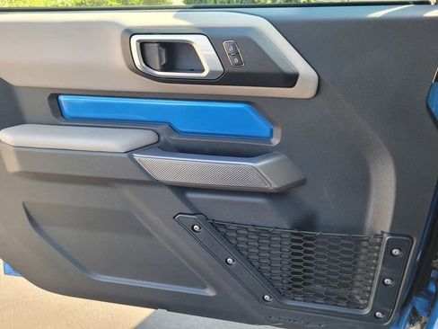 Used 2022 Ford Bronco Wildtrak image 12