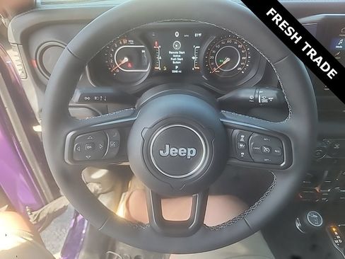 Used 2026 Jeep Gladiator Rubicon w/ Steel Power Dome Hood Package AWD/4WD image 12