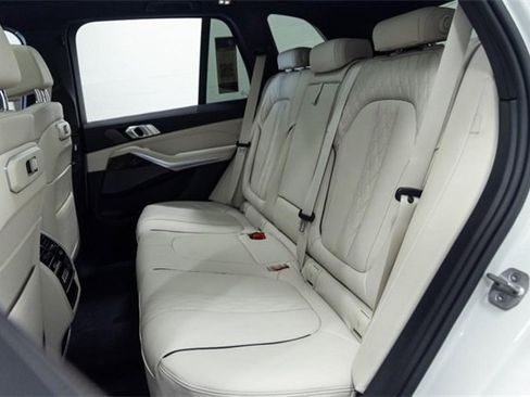 New 2026 BMW X5 xDrive50e image 25