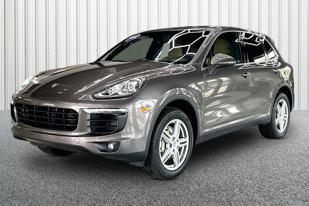 Used 2016 Porsche Cayenne S AWD/4WD image 3