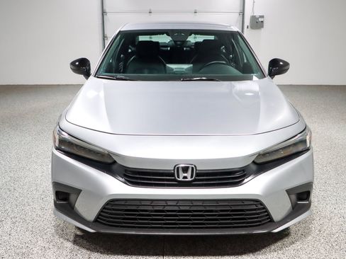 Used 2023 Honda Civic Sport image 4
