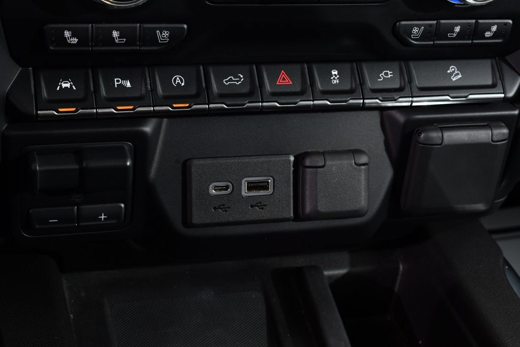 Used 2021 GMC Sierra 1500 AT4 w/ AT4 Premium Package AWD/4WD image 30
