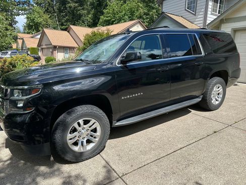 Used 2019 Chevrolet Suburban LT AWD/4WD image 1