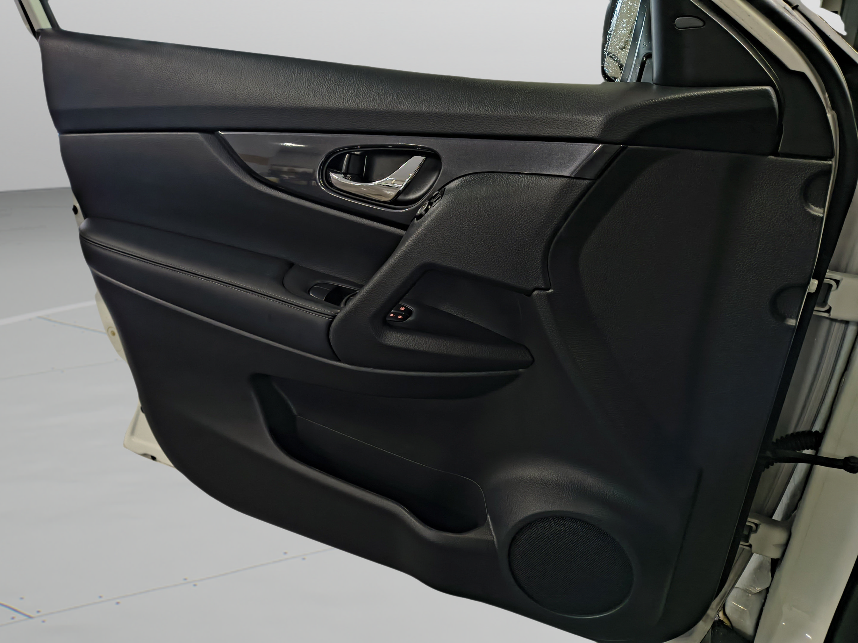 Certified 2020 Nissan Rogue SV FWD image 22