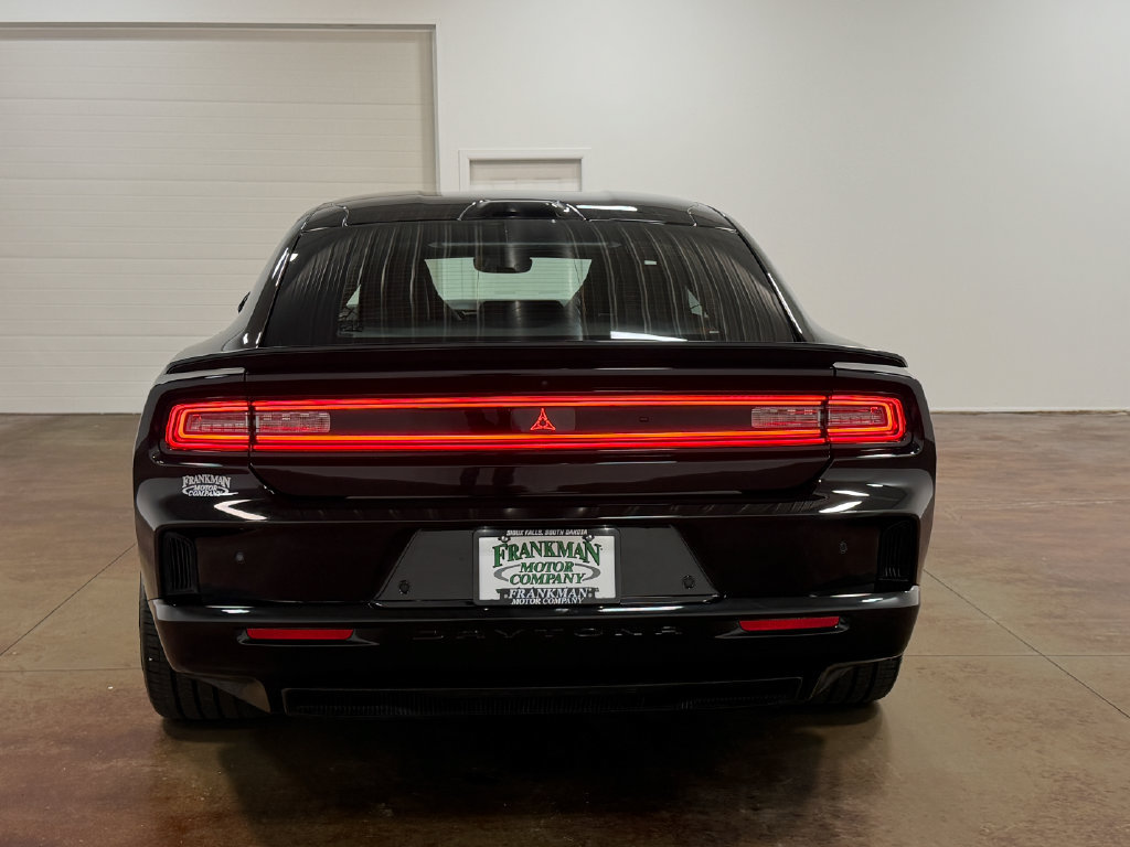Used 2025 Dodge Charger Daytona Scat Pack w/ Track Pack AWD/4WD image 23