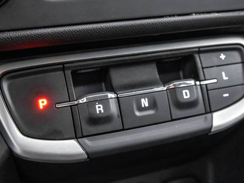 Used 2024 GMC Terrain SLE AWD/4WD image 29