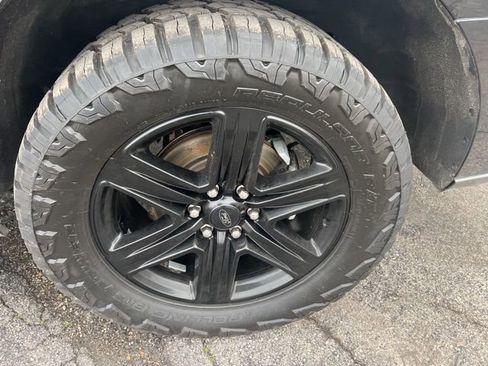 Used 2020 Ford Expedition XLT w/ Equipment Group 202A image 23