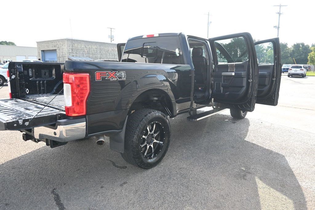 Used 2017 Ford F350 Lariat AWD/4WD image 10