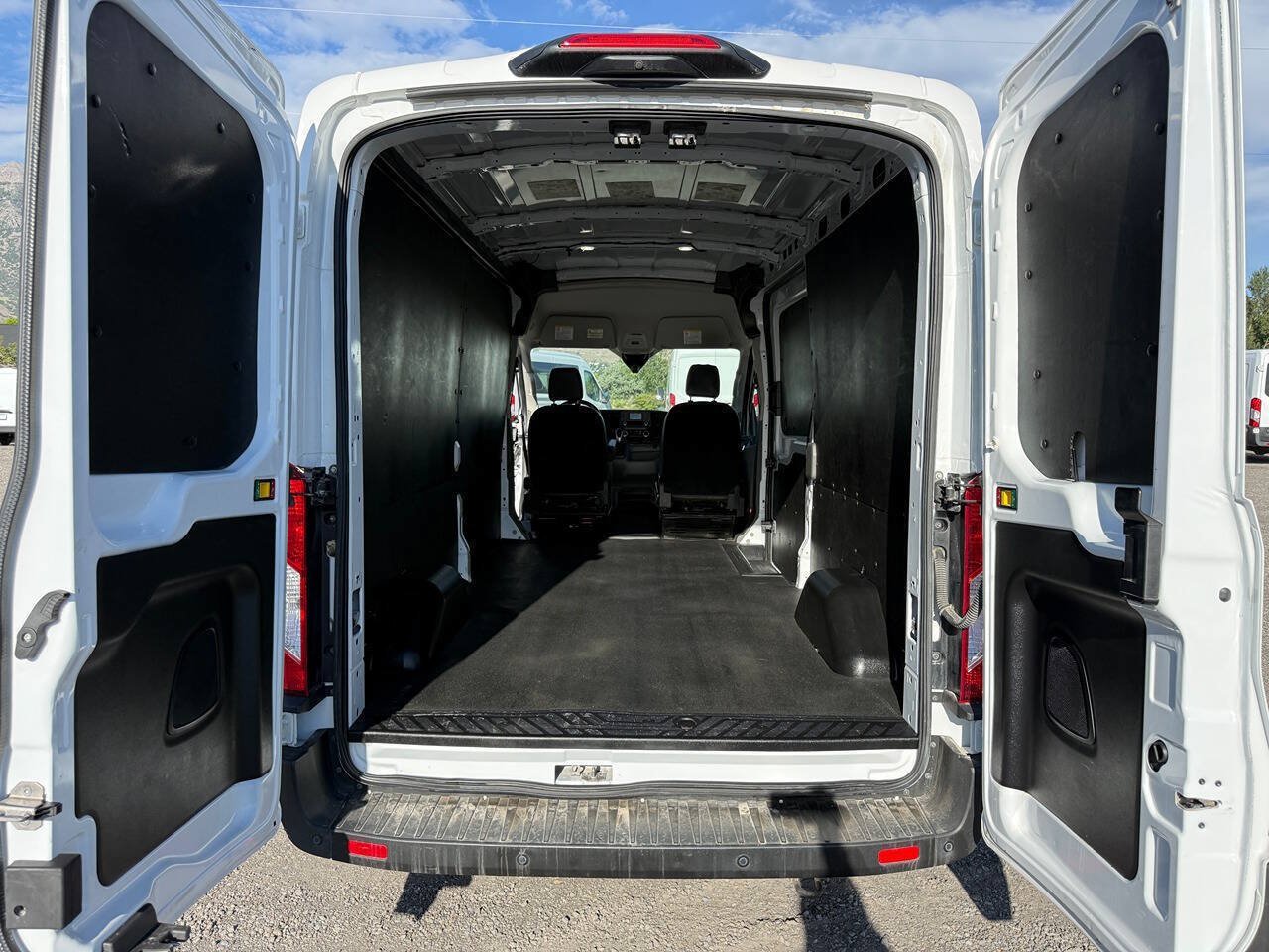 Used 2023 Ford Transit 250 Medium Roof AWD w/ Load Area Protection Package image 20
