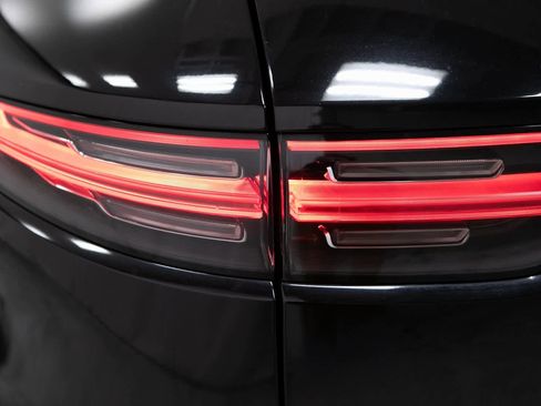 Certified 2023 Porsche Cayenne image 34