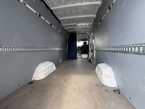 Used 2017 Freightliner Sprinter 2500 image 6