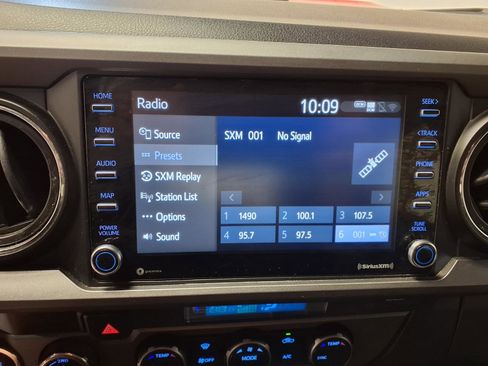 Used 2021 Toyota Tacoma 4x4 Double Cab image 12