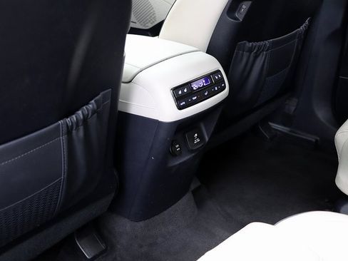 Used 2024 Hyundai Palisade Limited image 14